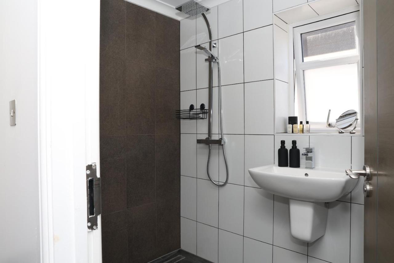 Watford Luxury 1 Bed Flat - Free Parking Leilighet Eksteriør bilde